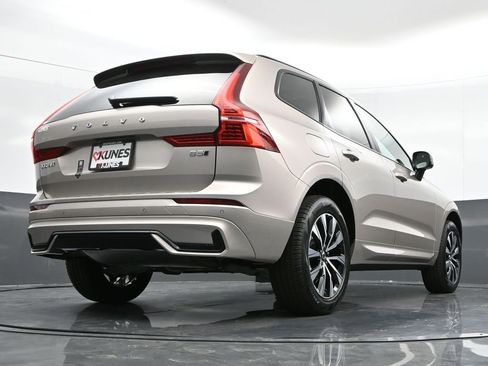 New 2025 Volvo XC60 B5 Core w/ Protection Package Premier image 38