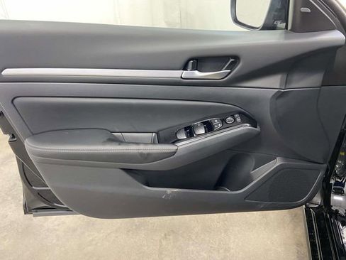 New 2025 Nissan Altima 2.5 SL image 10