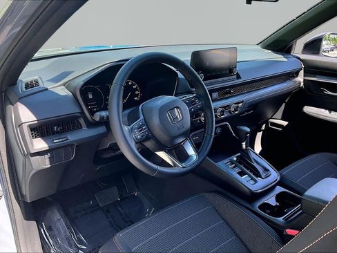 Used 2025 Honda CR-V Sport image 14