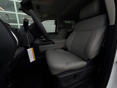 New 2026 Ford Expedition Active RWD image 5