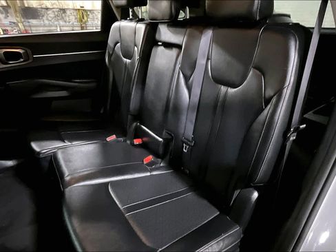 Used 2022 Kia Sorento S image 20