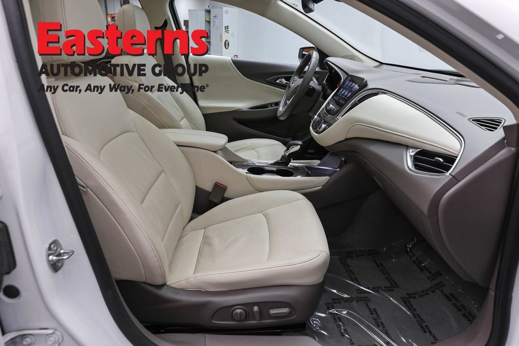 Used 2024 Chevrolet Malibu LT FWD image 26