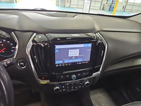 Used 2020 Chevrolet Traverse LT w/ LT Premium Package AWD/4WD image 9