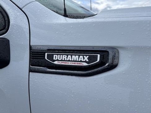 Used 2023 GMC Sierra 1500 AT4 w/ AT4 Premium Package image 9