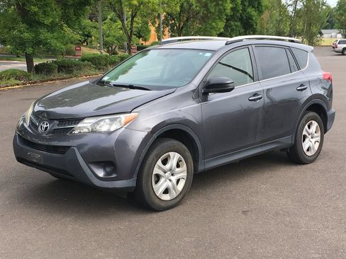 Used 2015 Toyota RAV4 LE AWD/4WD image 1