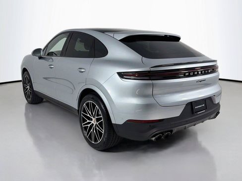 Used 2025 Porsche Cayenne Coupe AWD/4WD image 3