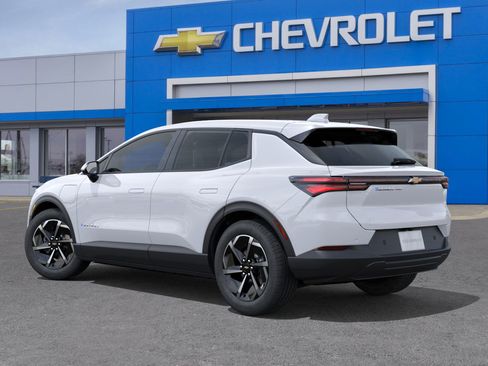 New 2026 Chevrolet Equinox EV LT image 3