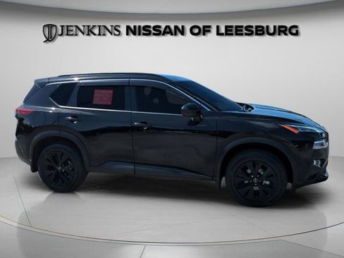 Certified 2023 Nissan Rogue SV w/ SV Premium B Package FWD image 2