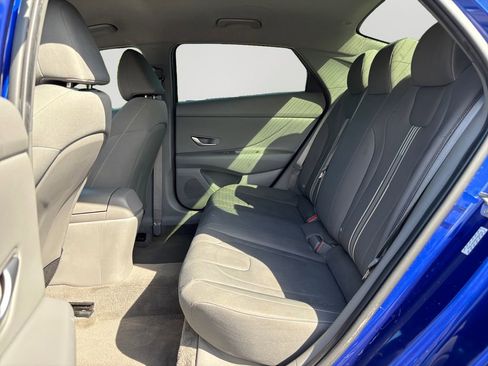 Used 2023 Hyundai Elantra SEL w/ Convenience Package FWD image 15