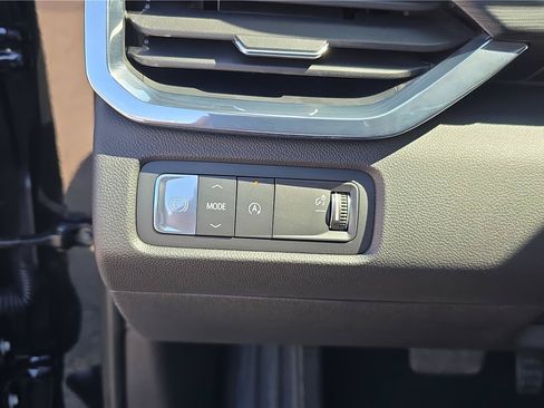 Used 2026 GMC Acadia Elevation w/ Elevation Premium Package FWD image 24