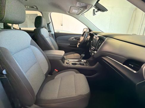 Used 2019 Chevrolet Traverse LT FWD image 27