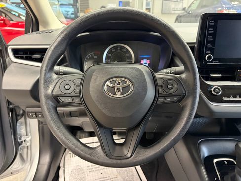 Used 2022 Toyota Corolla LE FWD image 10