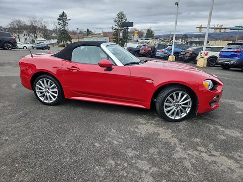 Used 2019 FIAT 124 Spider Lusso w/ Convenience Group image 2