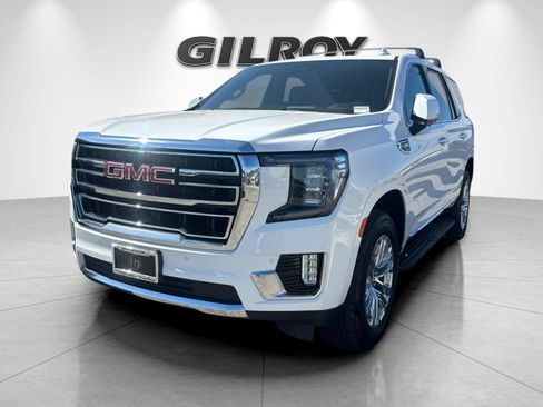Used 2024 GMC Yukon SLT w/ SLT Luxury Package AWD/4WD image 2