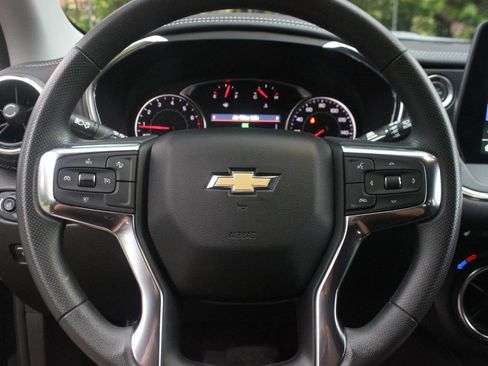 Used 2024 Chevrolet Blazer LT w/ Convenience Package FWD image 17