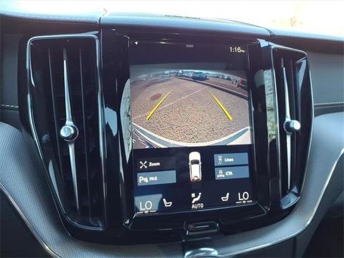 Used 2020 Volvo XC60 T5 R-Design w/ Protection Package Premier image 29