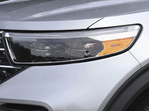 Used 2022 Ford Explorer XLT w/ Class IV Trailer Tow Package AWD/4WD image 10