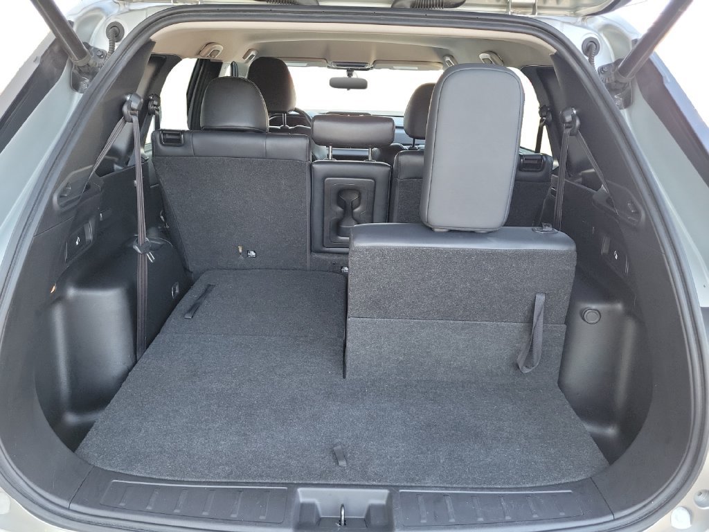 Used 2024 Mitsubishi Outlander SE AWD/4WD image 24