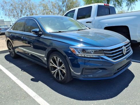 Used 2020 Volkswagen Passat 2.0T SEL FWD image 2