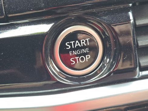 Used 2024 Nissan Pathfinder SL w/ SL Premium Package image 14