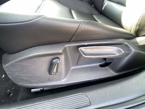 Used 2021 Volkswagen Golf 4-Door image 13