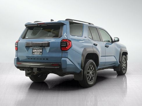 Used 2025 Toyota 4Runner SR5 AWD/4WD image 5