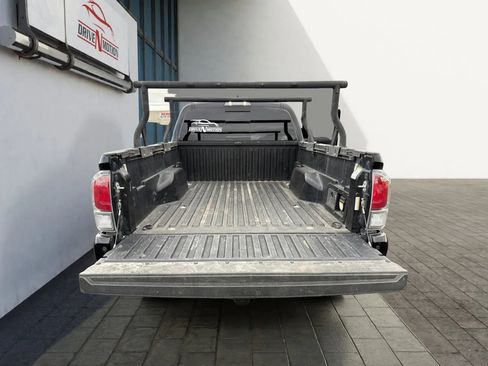 Used 2021 Toyota Tacoma TRD Sport w/ Technology Package image 18