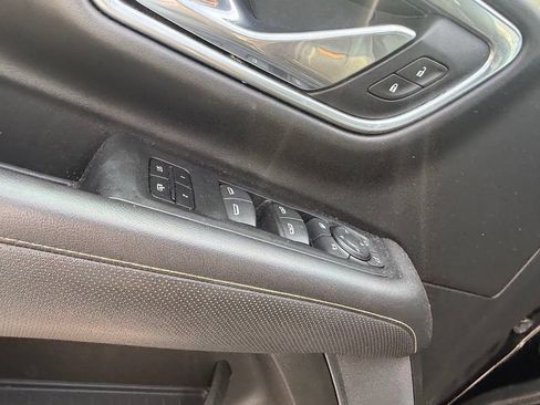 Used 2021 GMC Yukon AT4 w/ Rear Media and Nav Package AWD/4WD image 6
