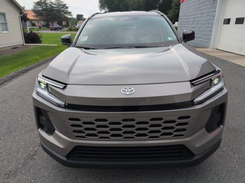 Used 2026 Toyota RAV4 XLE Premium AWD/4WD image 9
