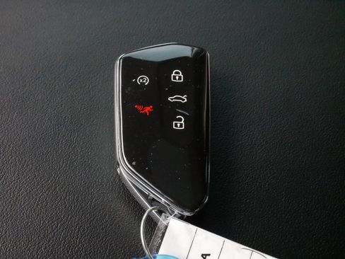 Used 2024 Volkswagen Atlas Peak Edition SEL image 32