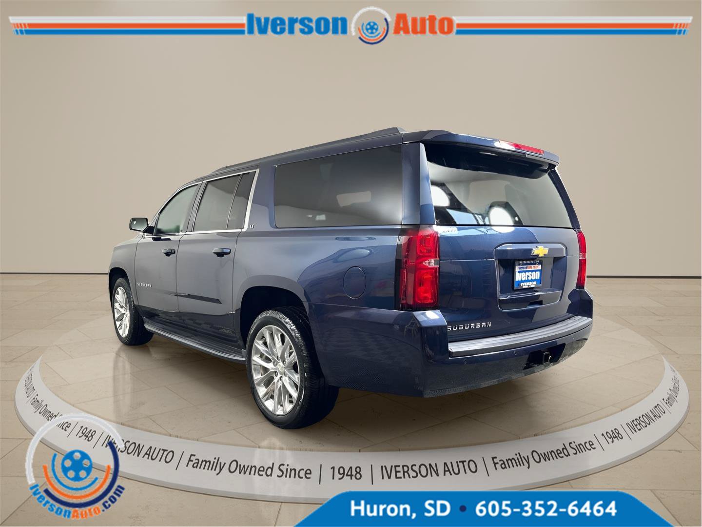 Used 2020 Chevrolet Suburban LT w/ Max Trailering Package AWD/4WD image 9