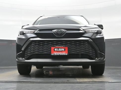 Used 2025 Toyota Corolla Cross AWD Hybrid w/ Moonroof Package image 28