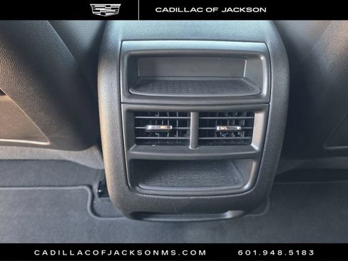 Used 2025 Cadillac XT5 Luxury FWD image 30