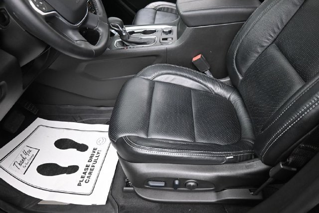 Used 2023 Chevrolet Traverse LT FWD image 15