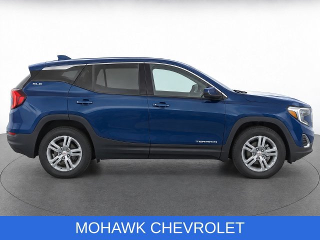 Used 2020 GMC Terrain SLE w/ LPO, Floor Liner Package AWD/4WD image 10