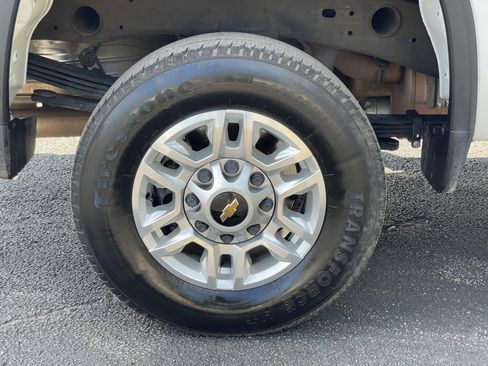 Used 2024 Chevrolet Silverado 2500 LT AWD/4WD image 55