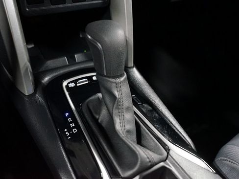 Used 2024 Toyota Corolla Cross AWD Hybrid image 22
