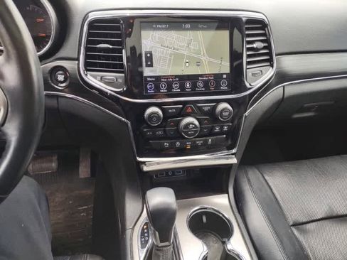 Used 2019 Jeep Grand Cherokee Limited w/ Luxury Group II image 8