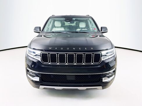 Used 2022 Jeep Wagoneer Series II RWD image 3
