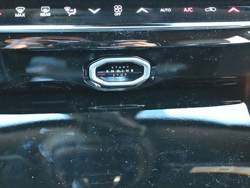 New 2026 Jeep Grand Cherokee Limited AWD/4WD image 15