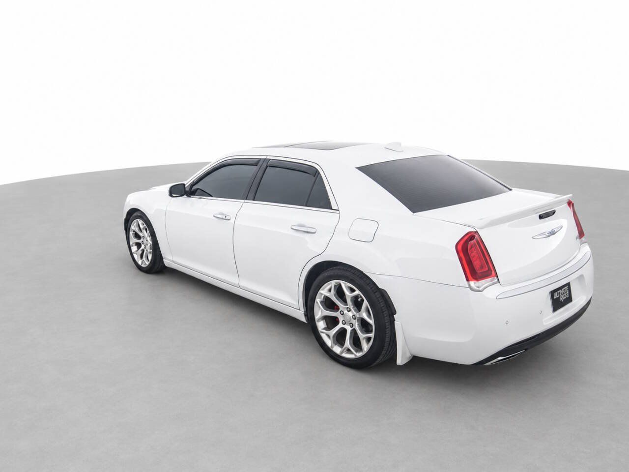 Used 2017 Chrysler 300 C Platinum w/ Safetytec Plus Group RWD image 7