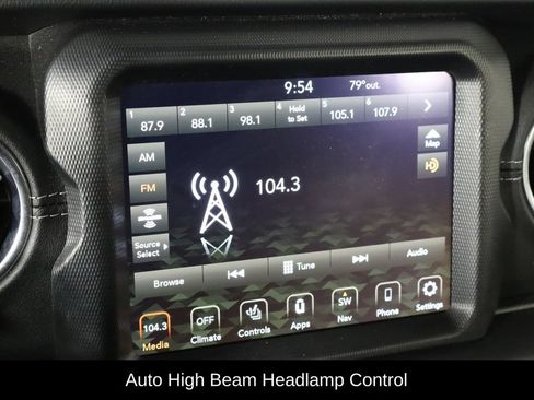Used 2021 Jeep Wrangler Unlimited Sahara w/ Dual Top Group AWD/4WD image 28