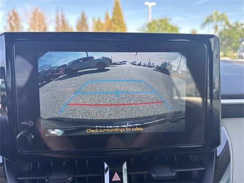 Used 2025 Toyota Corolla LE image 21