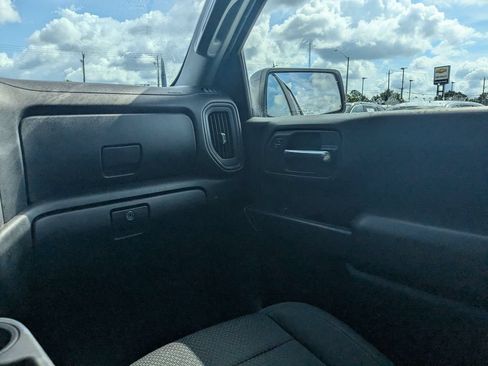 Used 2020 Chevrolet Silverado 1500 Custom w/ Custom Value Package RWD image 15