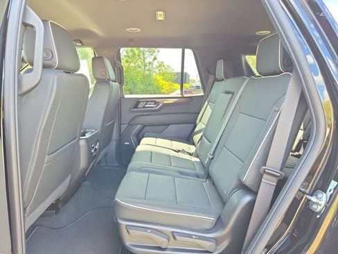 New 2026 GMC Yukon Elevation AWD/4WD image 9