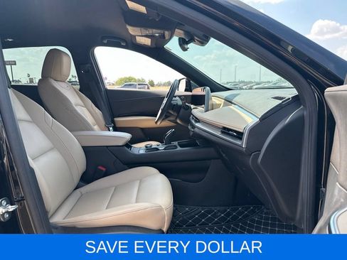 Used 2024 Cadillac XT4 Luxury FWD image 18