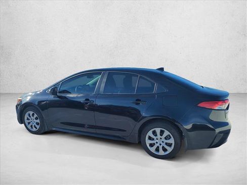 Certified 2025 Toyota Corolla LE FWD image 5