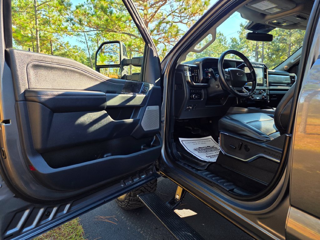 Used 2024 Ford F250 Lariat w/ Lariat Ultimate Package AWD/4WD image 13