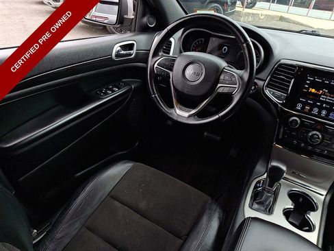 Used 2019 Jeep Grand Cherokee Altitude image 14