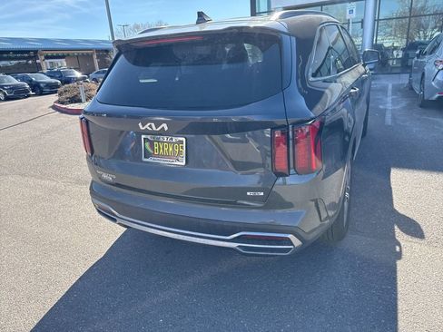 Used 2023 Kia Sorento EX image 15